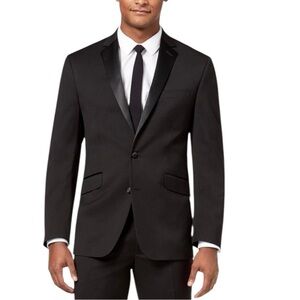 Kenneth Cole Reaction TECHNI-COLE Performance Notch Lapel Tuxedo, Black, 42R